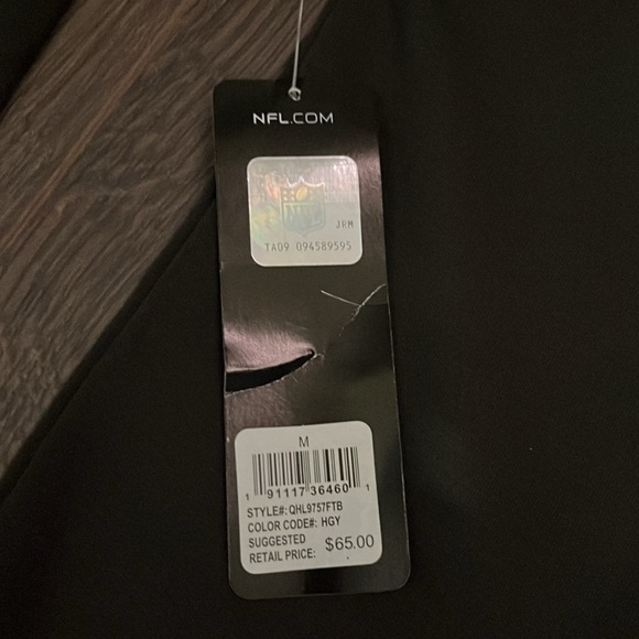 🏈 NWT 🏈 Tampa Bay Buccaneers hoodie - medium - Picture 4 of 4